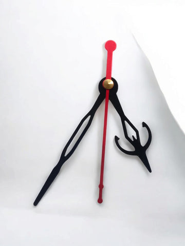 CLOCK NIDDLE BLACK AND GOLD