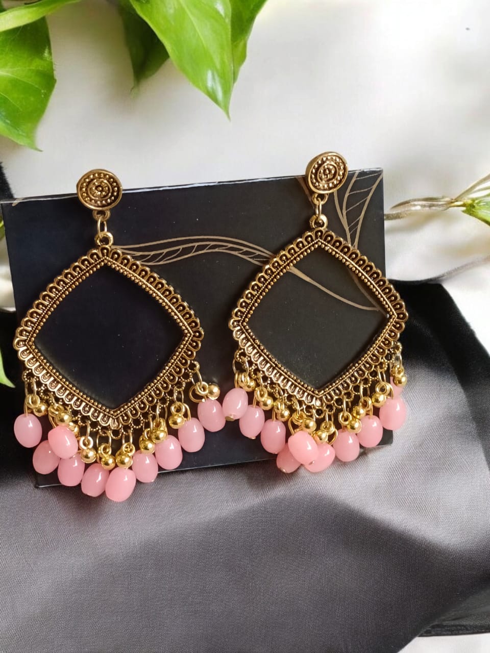 EAR RING JHUMKA GOLD WITH MOTI
