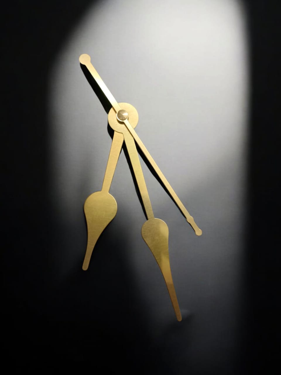 PREMIUM CLOCK NIDDLE GOLD