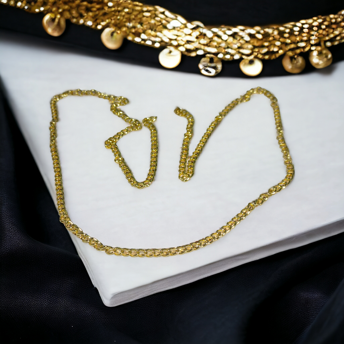CHIN SET GOLD AND SILVER   PACK OF 12