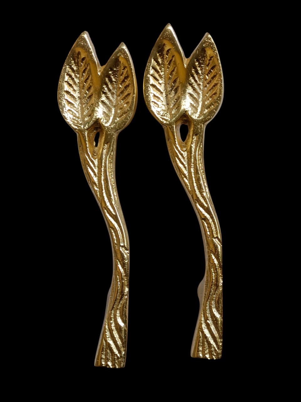 TH 4  SINGLE LEAF TRAY HANDLE
